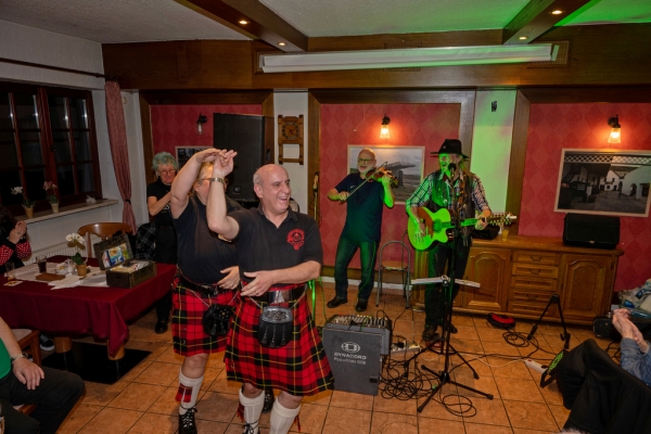 glengar-kupferkessel-23-33B9AF38F-A6EC-74C3-9995-2875A07E1AE7.jpg